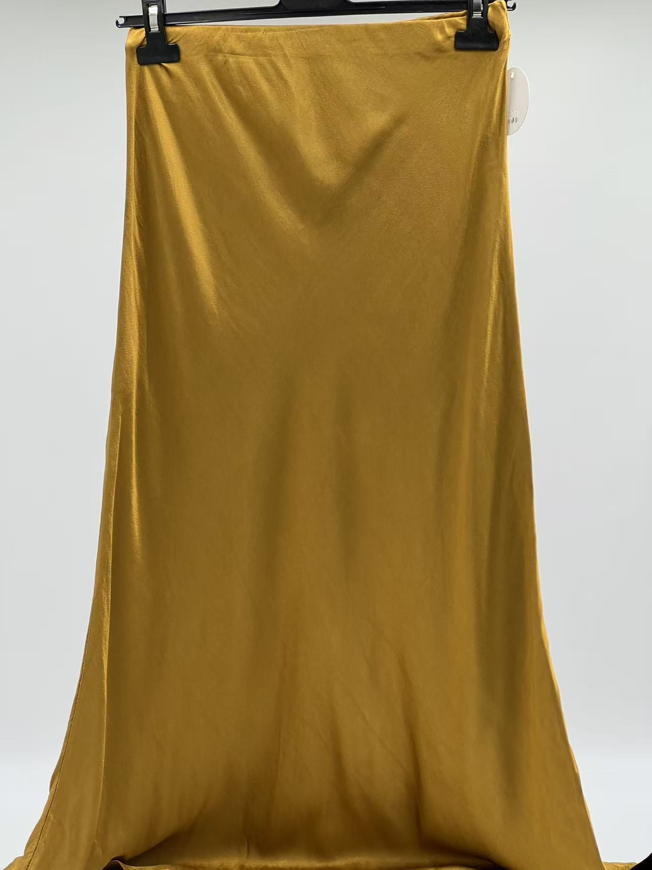 Falda raso larga mostaza