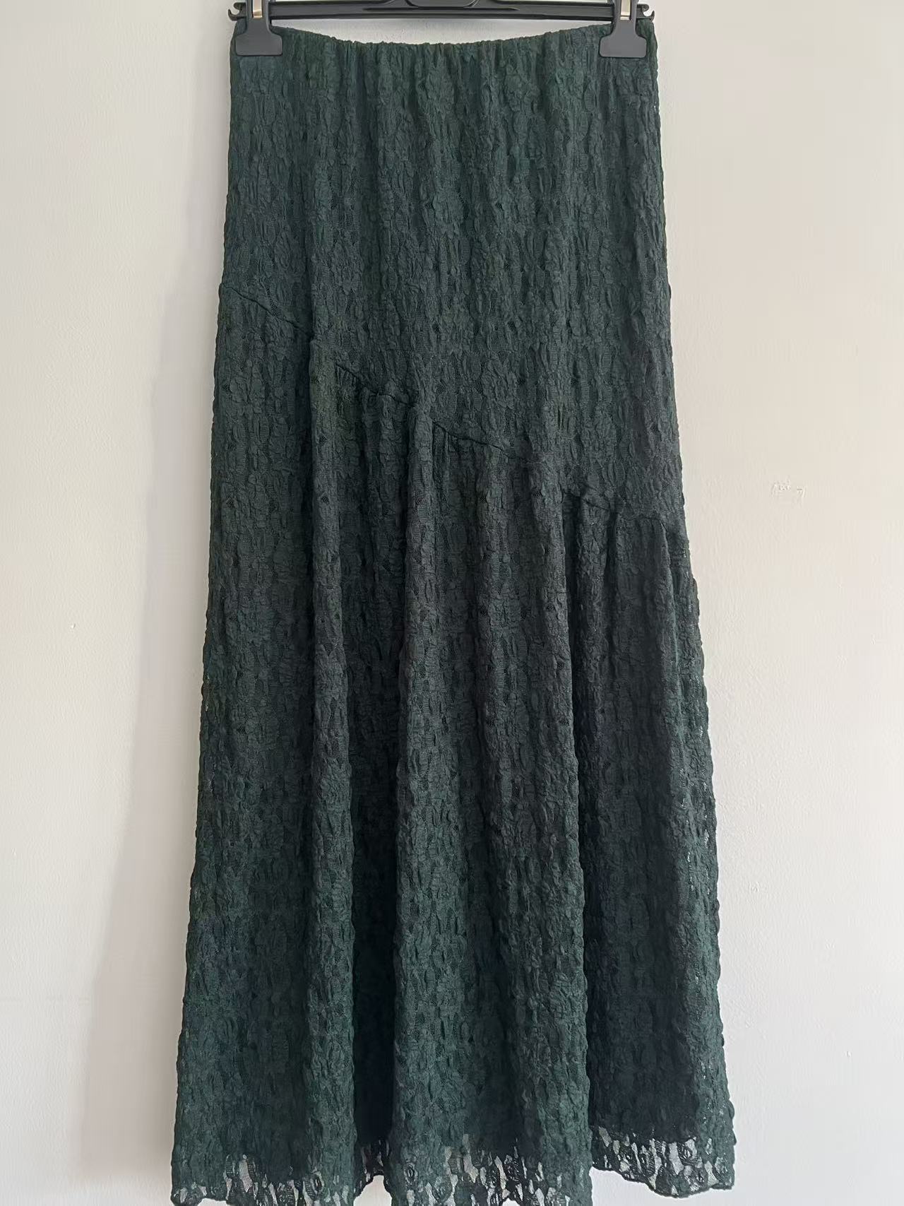 Falda larga encaje verde botella