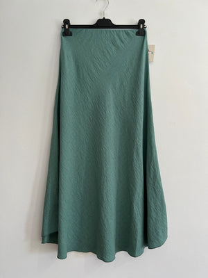 Falda larga verde agua