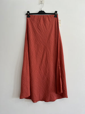 Falda larga coral