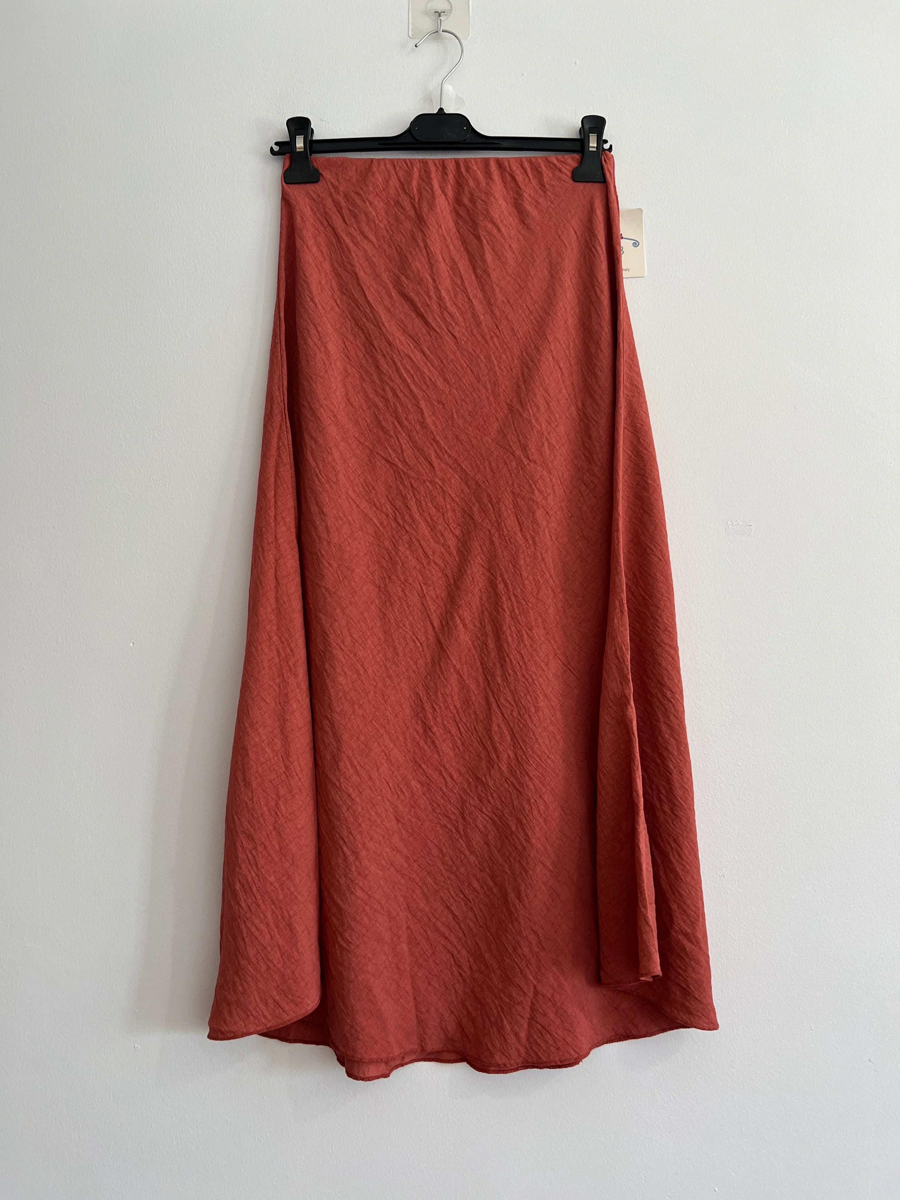 Falda larga coral