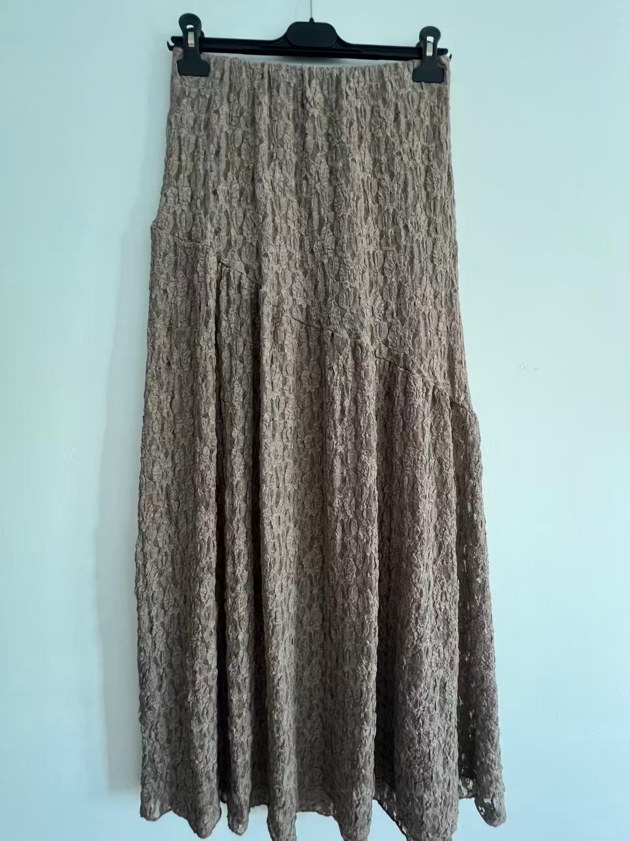 Falda larga encaje taupe